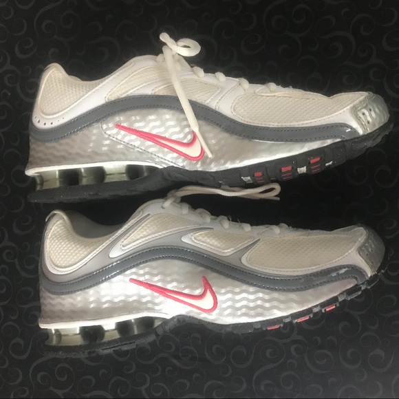 nike reax run 5 white pink
